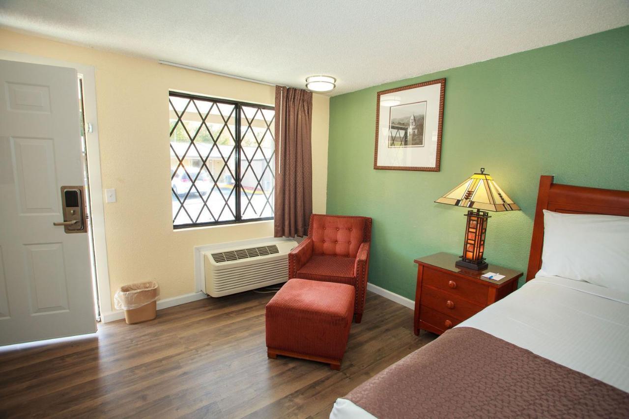 Travelodge By Wyndham Macon West Exterior foto